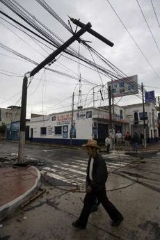 Name:  Flooding opens up sinkholes in Guatemala City 10.jpg
Views: 904
Size:  22.6 KB