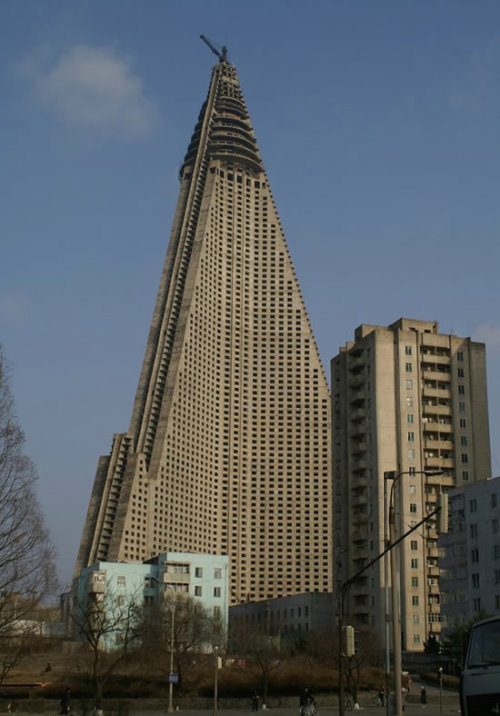 Name:  Ryugyong - Worlds Largest Deserted Hotel (2).jpg
Views: 385
Size:  76.6 KB