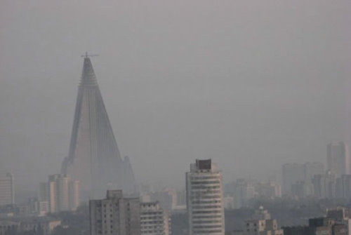 Name:  Ryugyong - Worlds Largest Deserted Hotel (5).jpg
Views: 403
Size:  15.4 KB