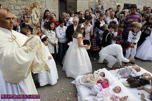 Name:  El Colacho - Baby Jumping Festival Spain (4).jpg
Views: 2671
Size:  80.0 KB