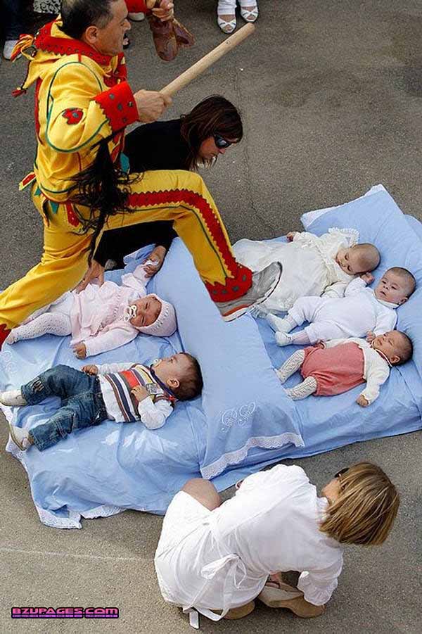 Name:  El Colacho - Baby Jumping Festival Spain (3).jpg
Views: 1150
Size:  102.7 KB