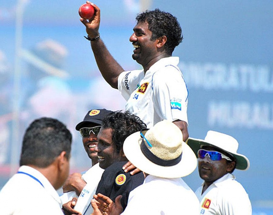 Name:  Muttiah Muralitharan's team-mates lift him on their shoulders as he leaves the field.jpg
Views: 612
Size:  155.4 KB