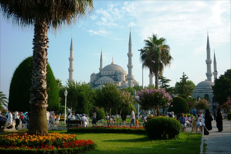 Name:  The Real Istanbul  (The Blue Mosque viewed from Sultanahmet Park).jpg
Views: 1160
Size:  96.1 KB