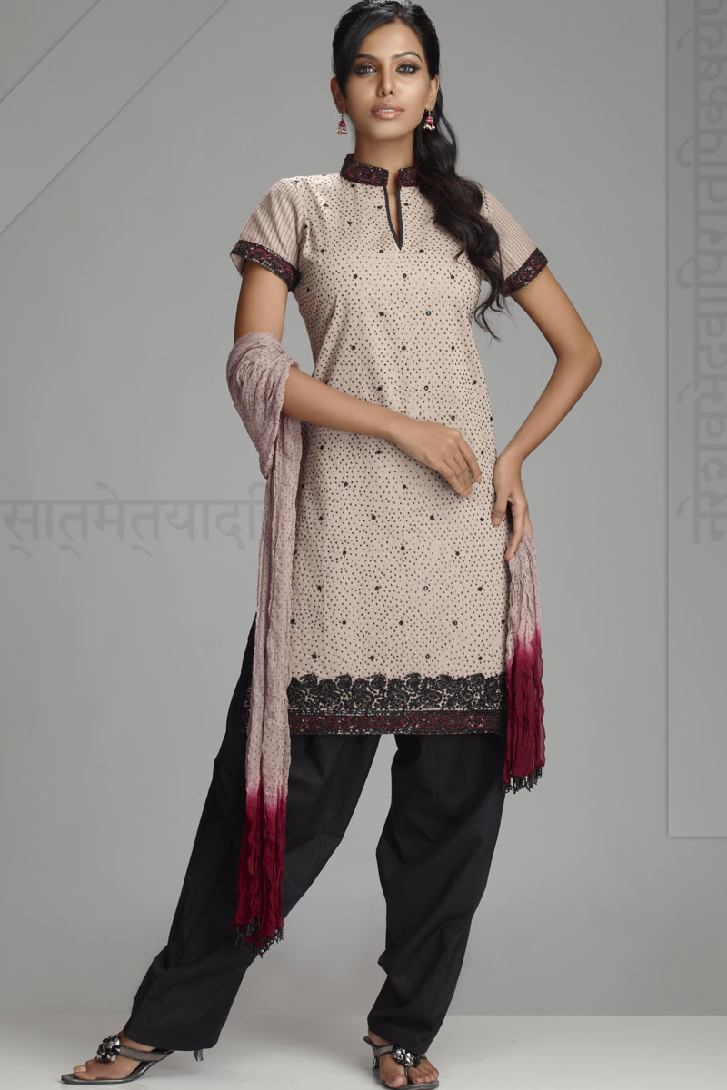 Name:  16SL1110_M_SALWAR.jpg
Views: 567
Size:  114.5 KB