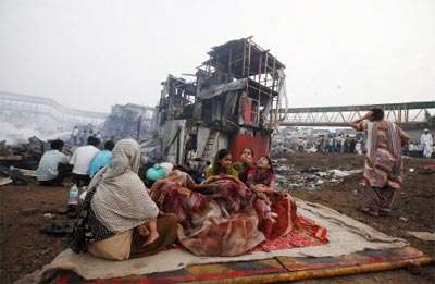 Name:  slumdog-star-rubina-ali-homeless1.jpg
Views: 1637
Size:  16.0 KB