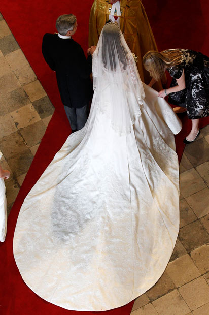 Name:  Kate Middleton arrives with her father Michael at Westminster Abbey.jpg
Views: 822
Size:  57.7 KB