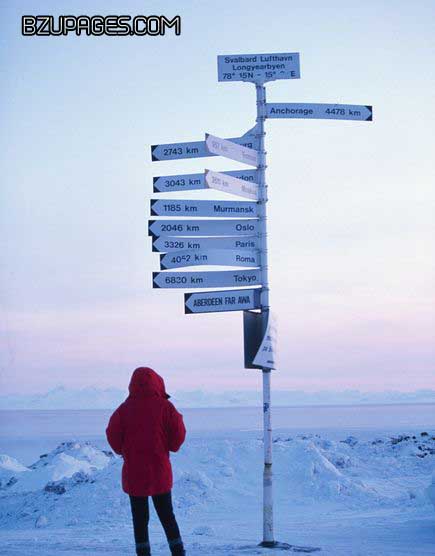 Name:  Northernmost airport picture A person stands bundled up beside signs pointing south from Svalbar.jpg
Views: 962
Size:  35.6 KB