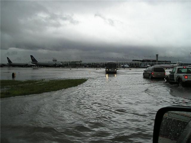 Name:  Flooded Chennai Airport............... YESTERDAY (7).jpg
Views: 2597
Size:  40.5 KB