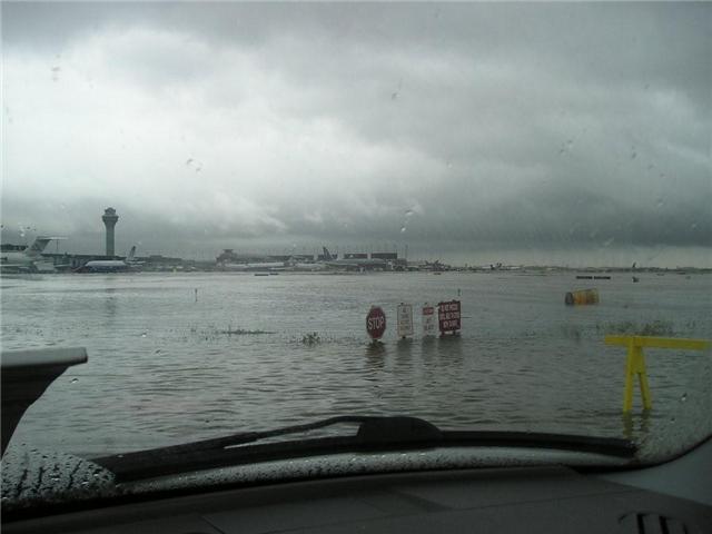 Name:  Flooded Chennai Airport............... YESTERDAY (8).jpg
Views: 3065
Size:  29.4 KB