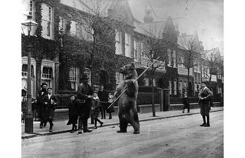 london-streets-1900-download.jpg