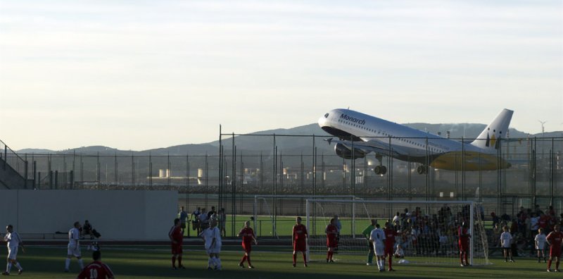 Name:  38570_1_1_274.jpg
Views: 224
Size:  41.9 KB