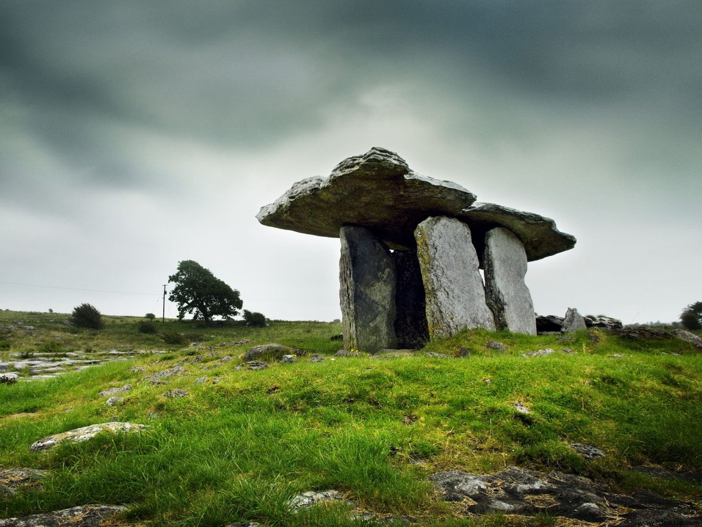 Dolman at Poulnabrone  Ireland 7834 1024 768