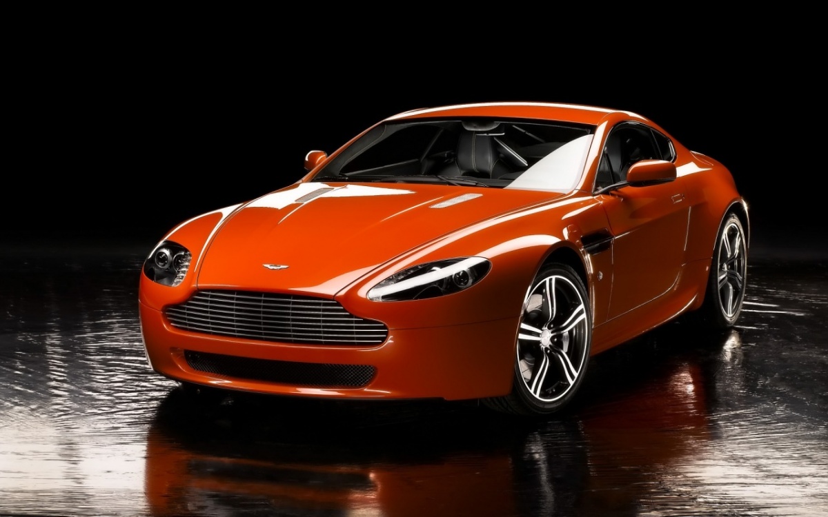 Aston Martin Vantage