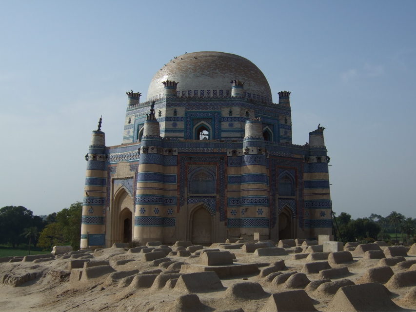 Uch Sharif