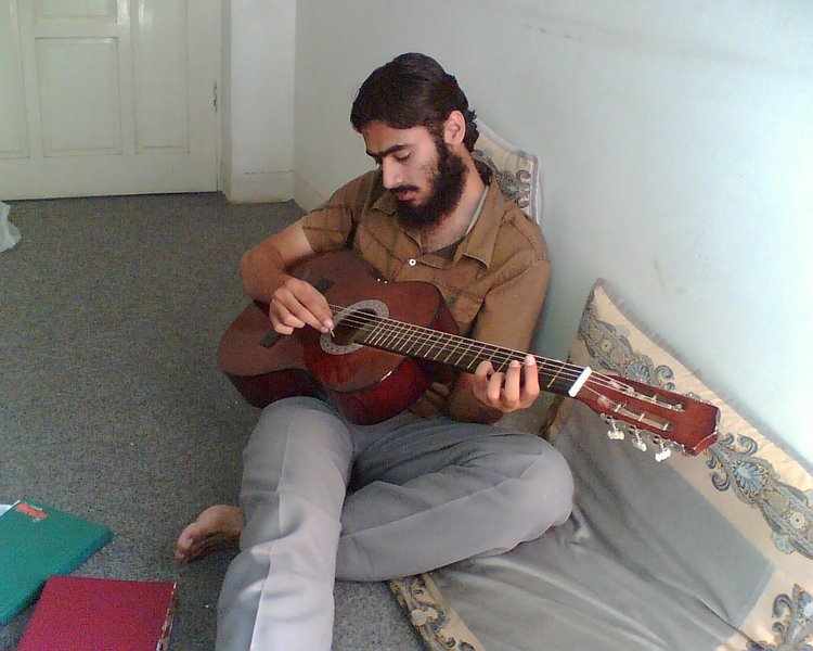 GitaRist: ...Molana haseeb kazmi Mufti hashmi Ghori sab...lolzz[:D]