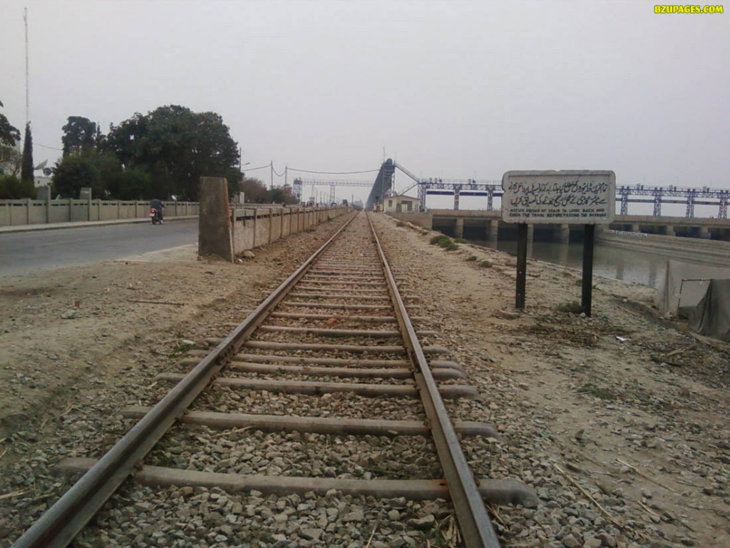 Nice view of Railway Track near Taunsa barrage