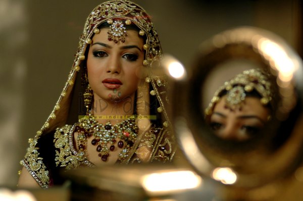 ayesha takia
