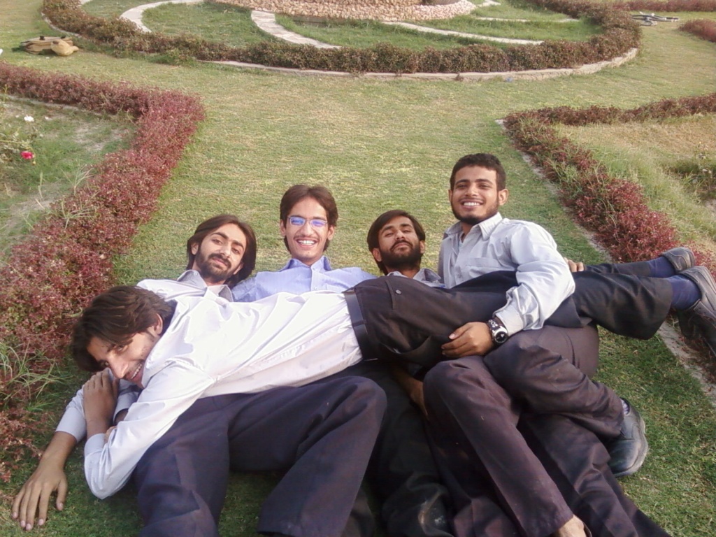 Wasif,Sherz,Aatif,Shah Rukh and Waleed on all..
