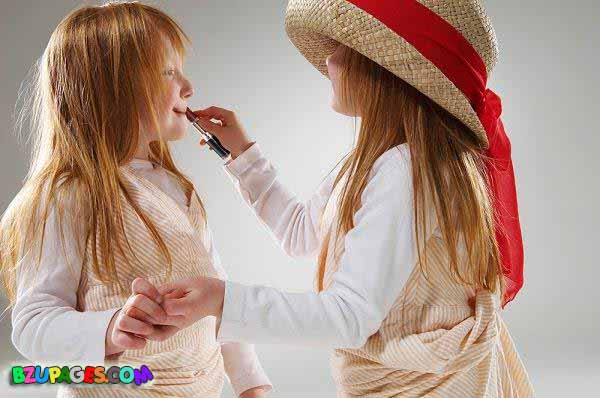 Twins in Different Moods (2)