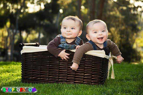 Twins in Different Moods (21)