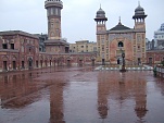 Masjid Vazeer Khan